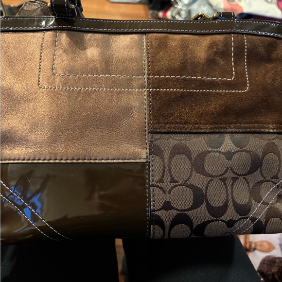 Coach VINTAGE H05J-8F69 Patchwork Suede/Leather/Metallic/Jacquard Zip Tote EUC - Picture 16 of 16